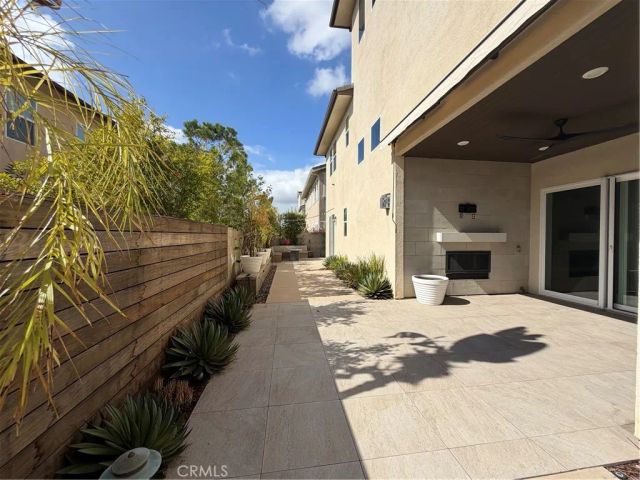 64 Chasma, Irvine, CA 92618