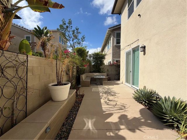 64 Chasma, Irvine, CA 92618