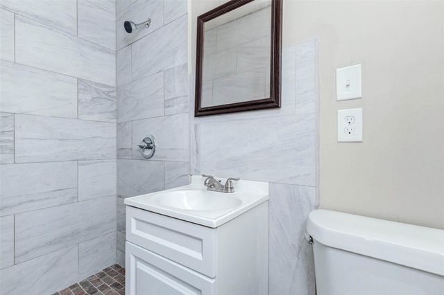 9417 Fairland Drive, Houston, TX 77051