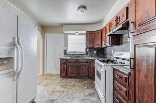 9417 Fairland Drive, Houston, TX 77051