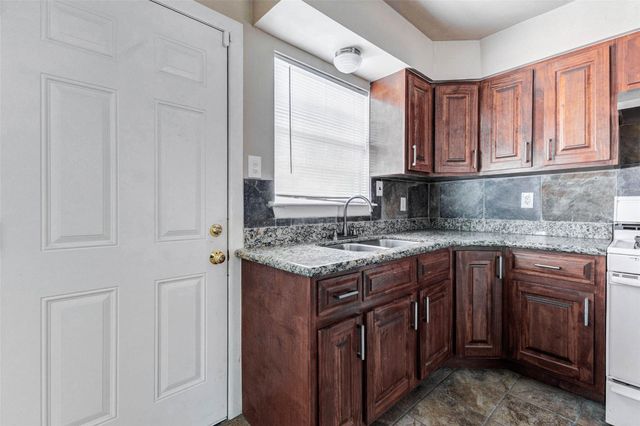 9417 Fairland Drive, Houston, TX 77051