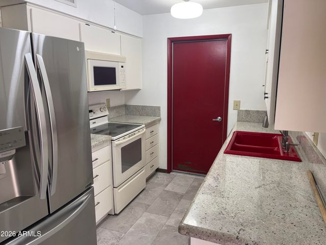17456 N DEL WEBB Boulevard, Sun City, AZ 85373