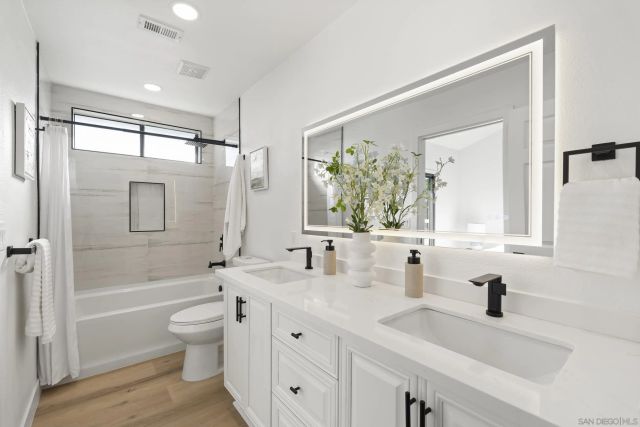 1160 Oliver Ave B, San Diego, CA 92109