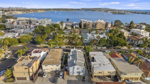 1160 Oliver Ave B, San Diego, CA 92109
