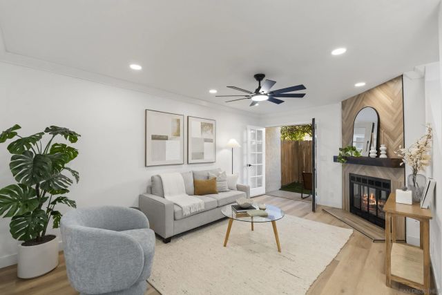 1160 Oliver Ave B, San Diego, CA 92109