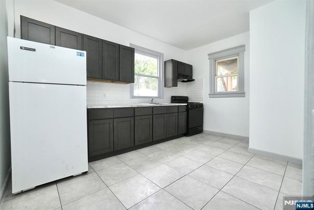 240-242 Sunset Avenue, Newark, NJ 07106