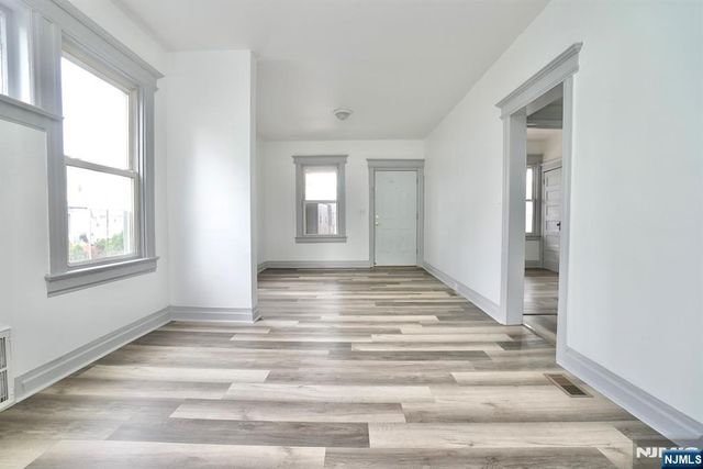 240-242 Sunset Avenue, Newark, NJ 07106