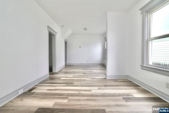 240-242 Sunset Avenue, Newark, NJ 07106