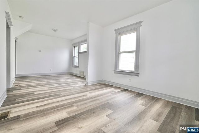 240-242 Sunset Avenue, Newark, NJ 07106
