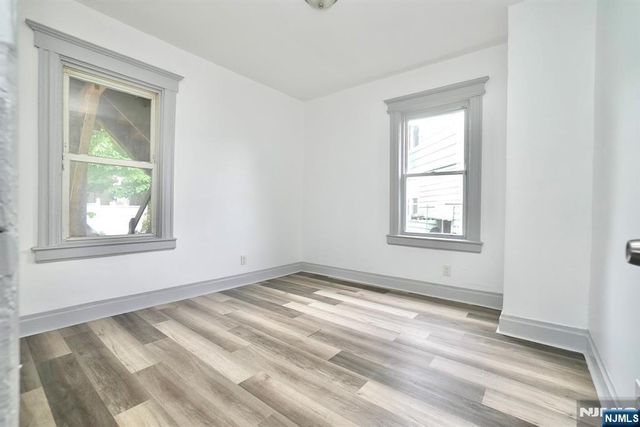 240-242 Sunset Avenue, Newark, NJ 07106