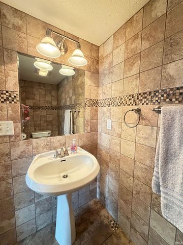 1010 Sunset Drive, Covington, IN 47932