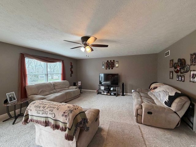 1010 Sunset Drive, Covington, IN 47932