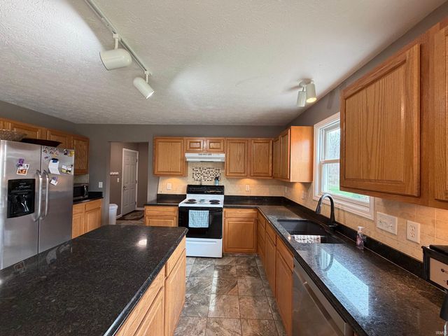 1010 Sunset Drive, Covington, IN 47932