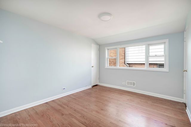 7261 N East Prairie Road, Lincolnwood, IL 60712