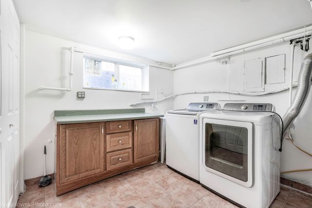 7261 N East Prairie Road, Lincolnwood, IL 60712