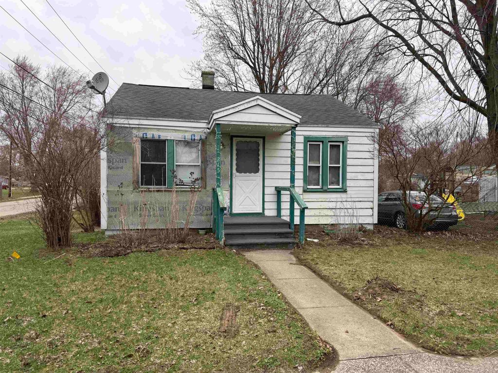 215 Elmwood Street, Hartford Twp, MI 49057