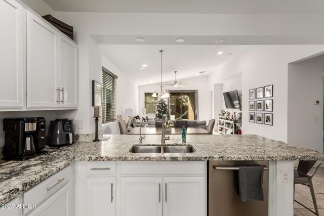 5070 N 79TH Lane, Glendale, AZ 85303