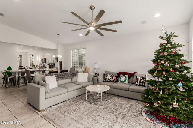 5070 N 79TH Lane, Glendale, AZ 85303