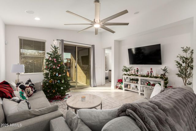 5070 N 79TH Lane, Glendale, AZ 85303