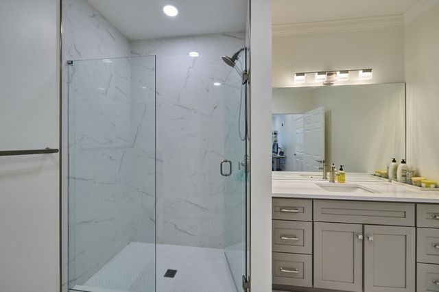 35 Commonwealth Ave 103, Newton, MA 02467