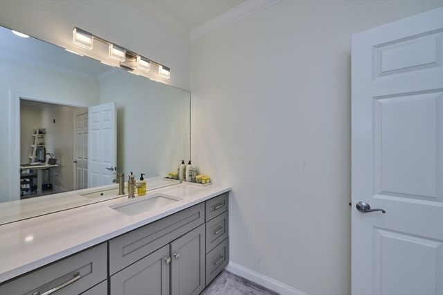 35 Commonwealth Ave 103, Newton, MA 02467