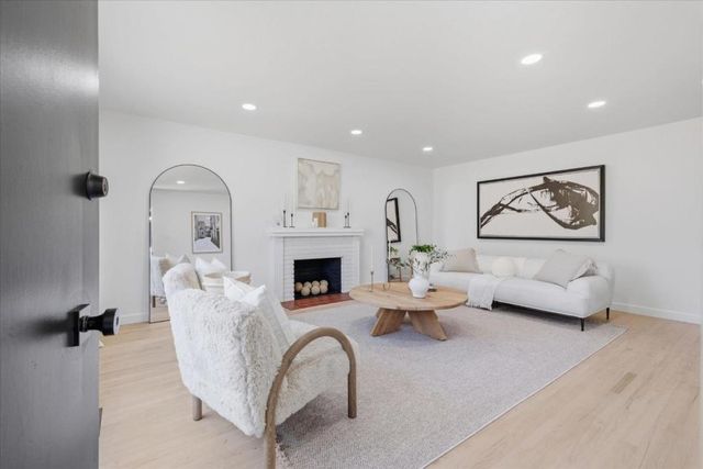 1221 Castlemont Avenue, San Jose, CA 95128