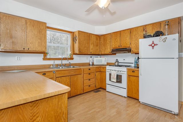 6556 N Magruder Road, Warren Twp, MI 48618