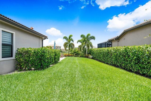 114 Blanca Isles Lane, Jupiter, FL 33478