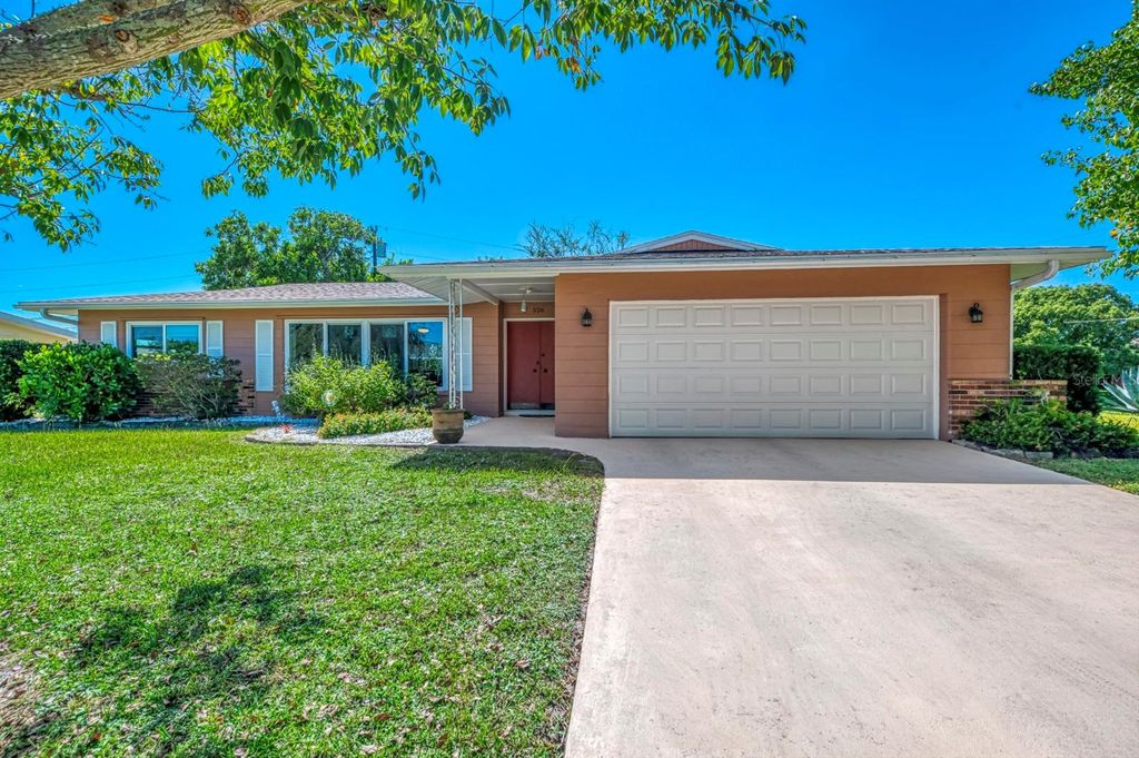 526 OXFORD DRIVE, Venice, FL 34293