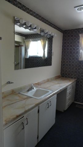 1908 Ridgecrest Drive SE, Albuquerque, NM 87108