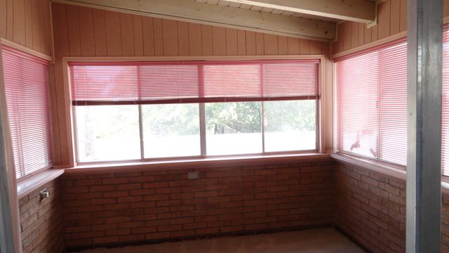 1908 Ridgecrest Drive SE, Albuquerque, NM 87108