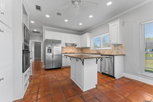 13514 Mary Edith Pl, Baton Rouge, LA 70809