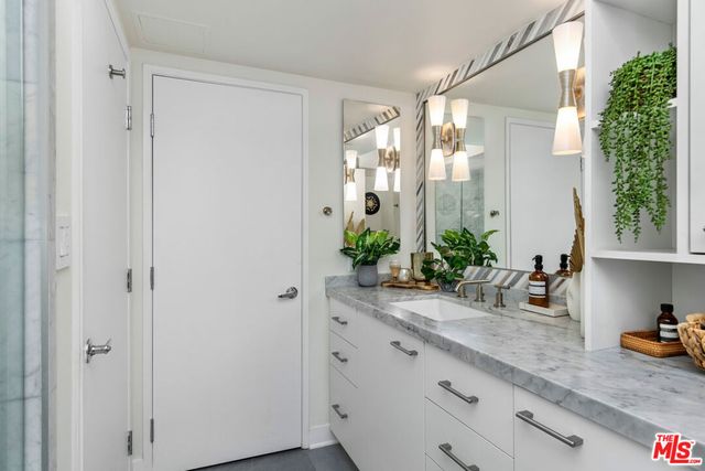 13600 MARINA POINTE Drive 812, Marina Del Rey, CA 90292