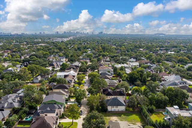 4625 Willow Street, Bellaire, TX 77401