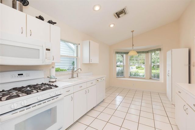 5161 STERLING MANOR DRIVE, Tampa, FL 33647