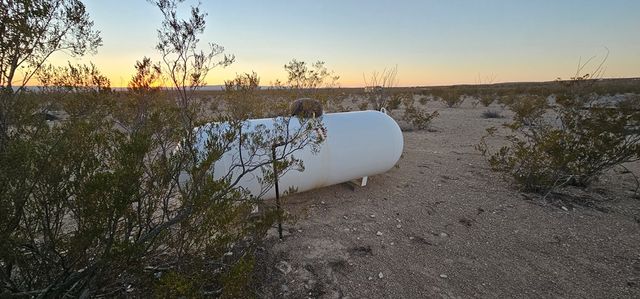 1625 La Roja Lane, Terlingua, TX 79852