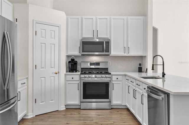 27338 HOLLYBROOK TRAIL, Wesley Chapel, FL 33544