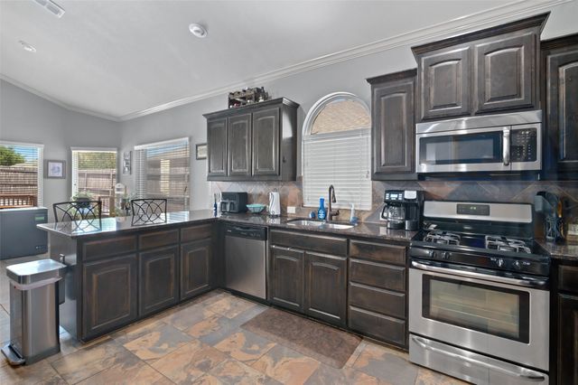 5813 Longmont Drive, Denton, TX 76208