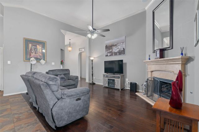 5813 Longmont Drive, Denton, TX 76208