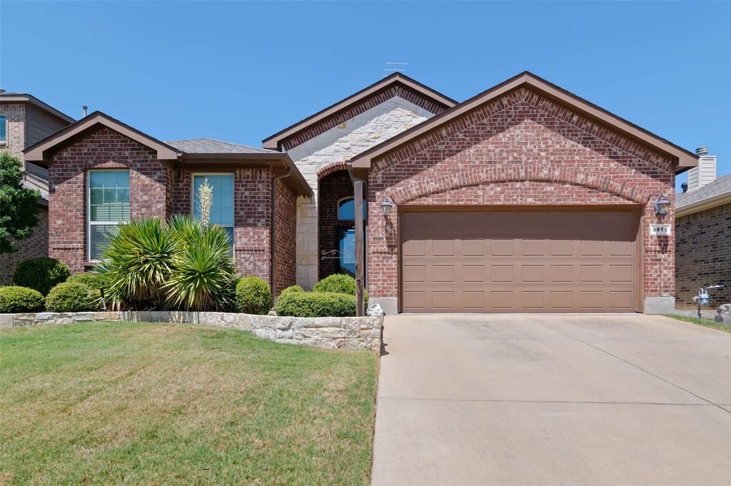 5813 Longmont Drive, Denton, TX 76208