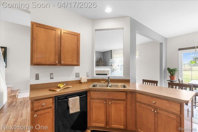 560 Dockside Circle 43, Holly Township, MI 48442