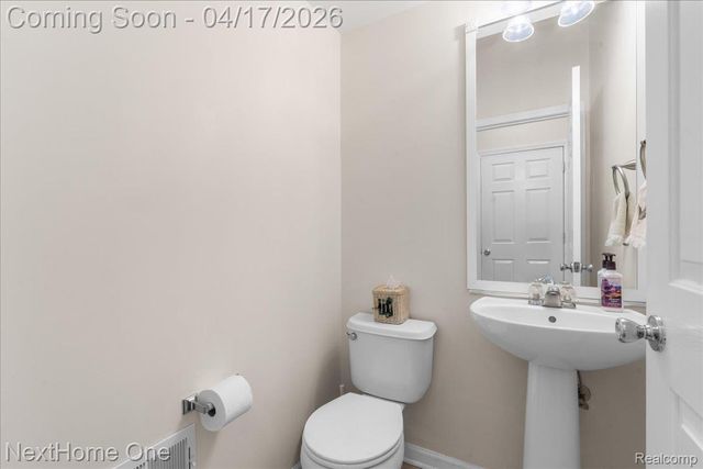 560 Dockside Circle 43, Holly Township, MI 48442