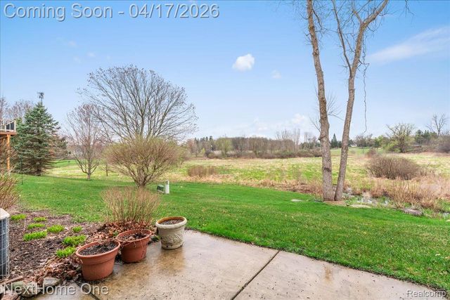 560 Dockside Circle 43, Holly Township, MI 48442
