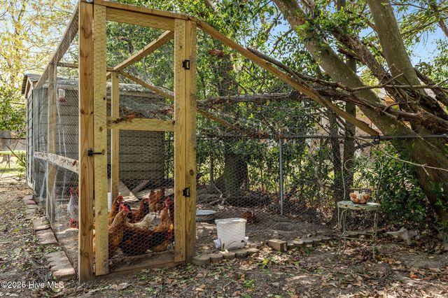 1824 Rivergate Road, Fayetteville, NC 28304