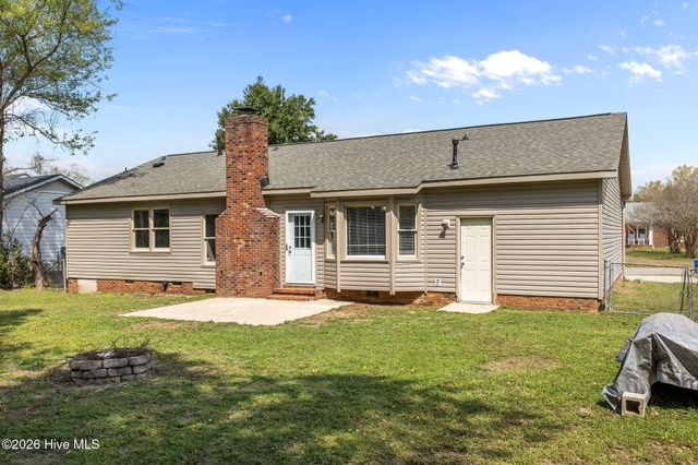 1824 Rivergate Road, Fayetteville, NC 28304