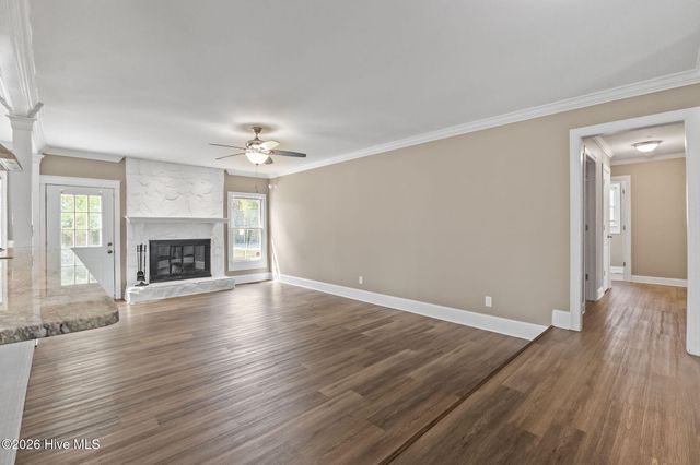 1824 Rivergate Road, Fayetteville, NC 28304