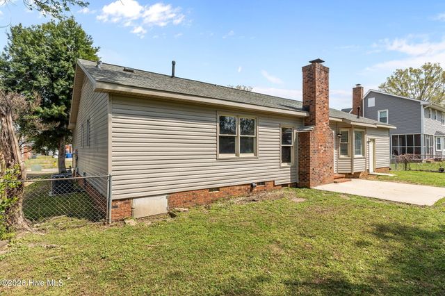 1824 Rivergate Road, Fayetteville, NC 28304