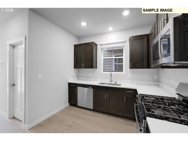 3323 Sw 209TH Ave, Hillsboro, OR 97123