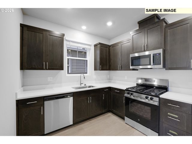 3323 Sw 209TH Ave, Hillsboro, OR 97123