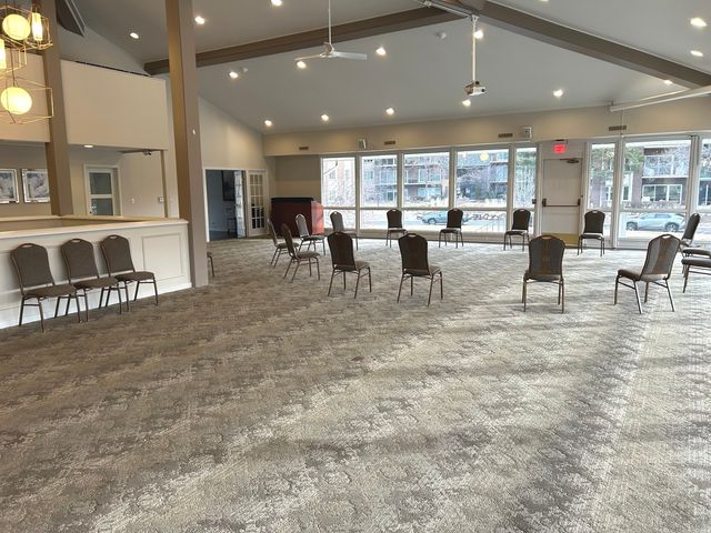 2 Oak Brook Club Drive B111, Oak Brook, IL 60523